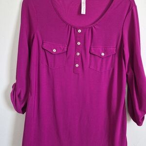 Women’s Magenta Button-Front Scoop Neck Top